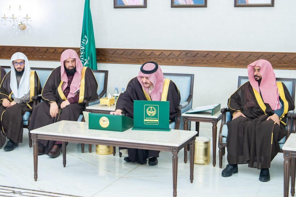 أمير الشرقية يفتتح عددًا من مباني هيئة الأمر بالمعروف بالمنطقة ويرعى توقيع 3 مذكرات تعاون معها