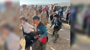 الجيش المصري ينقذ منطادا بعد جنوحه في الأقصر