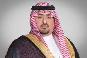 وزير الاقتصاد والتخطيط يرفع التهنئة للقيادة بمناسبة حلول عيد الفطر