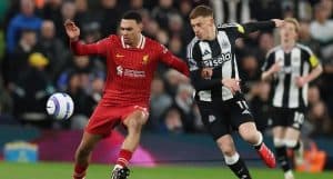 ليفربول يهزم نيوكاسل بثنائية نظيفة ويغرد في الصدارة