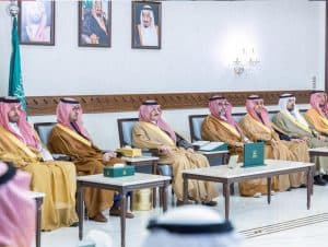 أمير الشرقية يطّلع على إنجازات مركز التدريب بغرفة المنطقة ويكرّم الداعمين