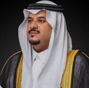 نائب أمير منطقة الرياض يعزي في وفاة عبدالله اللحيان