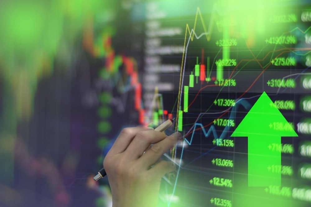 مؤشر سوق الأسهم السعودية يغلق مرتفعًا عند مستوى 10858 نقطة