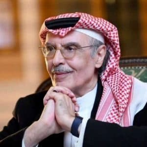 البدور تضيء سماء الثقافة في ليلة أكاديمية فنسفة الثقافية في اليوم العالمي للفن