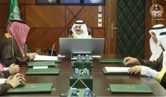 اطّلع على التقرير الختامي لمبادرة “نسيج”.. أمير الشرقية يستقبل مدير التدريب التقني بالمنطقة