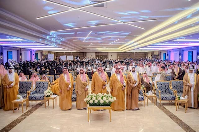 أمير منطقة حائل يرعى حفل التخرج الموحد للمنشآت التدريبية للبنين والبنات