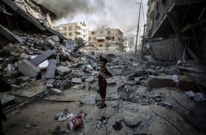 بينهم 5 أطفال.. استشهاد 14 فلسطينيًا في قصف همجي من الاحتلال الإسرائيلي على قطاع غزة