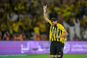الاتحاد يتغلّب على الفيحاء ويقترب من حسم اللقب