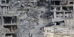 بينهم أطفال ونساء.. استشهاد 13 فلسطينيًا في قصف الاحتلال الإسرائيلي منازل وخيامًا بقطاع غزة