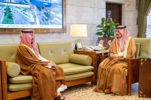 اطلع على سير العمل بالمحافظة وسبل تطويره.. أمير منطقة الرياض يستقبل محافظ الخرج