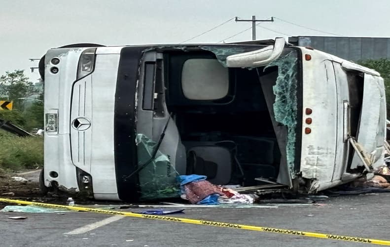 حادث حافلة شمال المكسيك يودي بحياة 11 شخصًا على الأقل