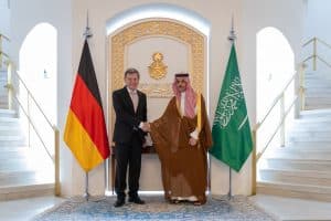 بحثا التطورات الإقليمية والدولية وتداعياتها على أمن واستقرار المنطقة.. وزير الخارجية يستقبل نظيره الألماني