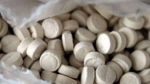 دوريات الأفواج الأمنية بمنطقة جازان تُحبط تهريب 211.771 قرصًا خاضعًا لتنظيم التداول الطبي