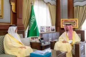 اطلع على أبرز جهودها وأنشطتها.. أمير المدينة المنورة يستقبل محافظ الهيئة السعودية للمواصفات والمقاييس والجودة