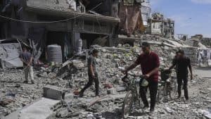رئيس الوزراء الفلسطيني يطالب بتحرك دولي عاجل لإدخال المساعدات إلى قطاع غزة