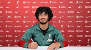 لاعب مصري يوقع مع ليفربول