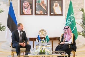 وزير الخارجية يستقبل نظيره الإستوني ويوقعان اتفاقية عامة للتعاون بين البلدين