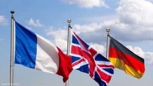 ألمانيا وفرنسا وبريطانيا: سنواصل الدبلوماسية مع إيران