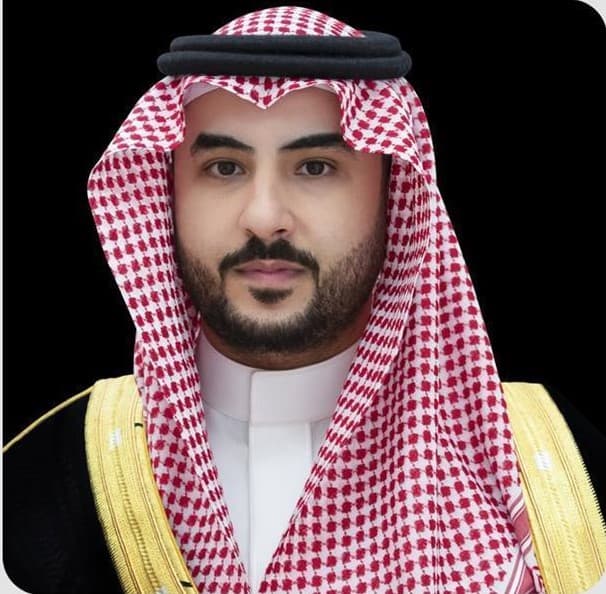 وزير الدفاع يتلقى اتصالًا هاتفيًّا من نائب رئيس مجلس الوزراء ووزير الدولة لشؤون الدفاع القطري