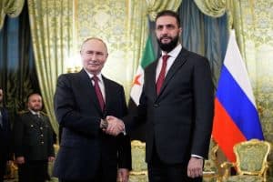 وصول الرئيس السوري أحمد الشرع إلى موسكو ولقاء بوتين