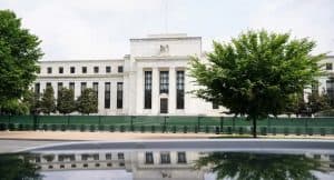 “الاحتياطي الفيدرالي” يخفض سعر الفائدة 25 نقطة أساس