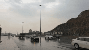 جعلها الله سقيا خير وبركة وعمَّ بنفعها أرجاء البلاد.. أمطار متوسطة إلى غزيرة على العاصمة المقدسة والرياض والشرقية