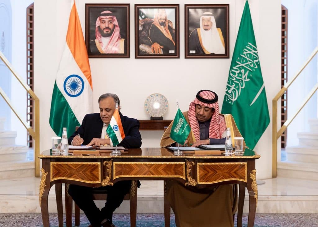 المملكة والهند توقعان اتفاقية للإعفاء المتبادل من متطلبات تأشيرة الإقامة القصيرة لحاملي جوازات السفر الدبلوماسية والخاصة والرسمية