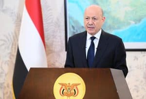 رئيس مجلس القيادة اليمني يصدر مرسومًا بإلغاء اتفاقية الدفاع المشترك مع دولة الإمارات العربية المتحدة