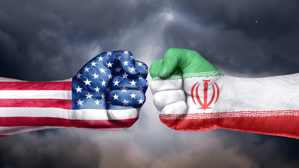 إيران تنفي عقد أي محادثات مع الولايات المتحدة: ترامب يهدف لخفض أسعار الطاقة وكسب الوقت لتنفيذ خططه العسكرية