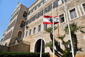 استدعت سفيرها في طهران.. لبنان تمنح السفير الإيراني مهلة حتى الأحد المقبل لمغادرة البلاد