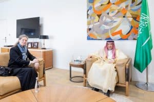 نائب وزير الخارجية يستقبل القائم بالأعمال في السفارة الفرنسية