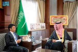 بحثا المواضيع ذات الاهتمام المشترك.. أمير منطقة المدينة المنورة يستقبل القنصل العام لجمهورية باكستان في جدة