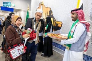 وصول أولى رحلات المستفيدين من مبادرة “طريق مكة” من ماليزيا إلى المدينة المنورة
