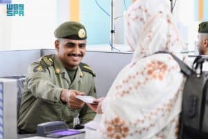 الجوازات بمطار الأمير محمد بن عبدالعزيز تستقبل أولى رحلات ضيوف الرحمن من أفغانستان الإسلامية القادمين لأداء فريضة الحج
