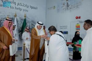 “وزير النقل” يستقبل أولى رحلات الحجاج لموسم حج 1447هـ