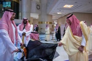 وزير الداخلية يلتقي عددًا من متقاعدي الوزارة ويثمّن ما قدّموه من جهود مخلصة خلال فترة خدمتهم