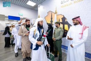 وصول أولى رحلات مستفيدي مبادرة “طريق مكة” من باكستان إلى مطار الأمير محمد بن عبدالعزيز الدولي بالمدينة المنورة