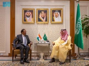 سمو وزير الخارجية يستقبل مستشار الأمن الوطني بجمهورية الهند