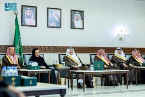 أمير المنطقة الشرقية يكرم الداعمين والمانحين لجمعية السرطان السعودية