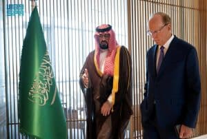 وزير الاقتصاد والتخطيط يجتمع مع رئيس مجلس الإدارة والرئيس التنفيذي لشركة بلاك روك