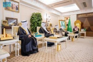 اطلع على تفاصيل مبادرة “الرس أجمل”.. أمير القصيم يستقبل محافظ الرس ورئيس وأعضاء لجنة أهالي المحافظة