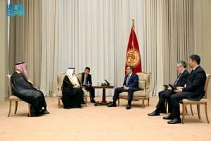 السفير حكيم يقدم أوراق اعتماده لرئيس الجمهورية القرغيزية