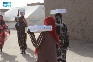 “اغاثي الملك سلمان” يوزّع (2.000) كرتون تمر في السودان