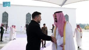 رئيس أوكرانيا يغادر جدة