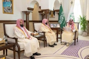 دشّن “برنامج القيم الإسلامية” لتعزيز الوسطية والانتماء.. نائب أمير مكة المكرمة يستقبل مدير فرع “الشؤون الإسلامية” بالمنطقة