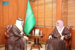 بحثا عددًا من المواضيع ذات الصلة بالأعمال الخيرية والتنموية.. مفتي المملكة يستقبل محافظ الهيئة العامة للأوقاف