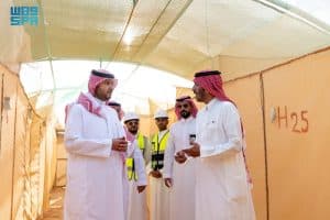 الأمير تركي بن محمد بن فهد يزور مركز إكثار الحبارى في محمية “الإمام تركي بن عبدالله”