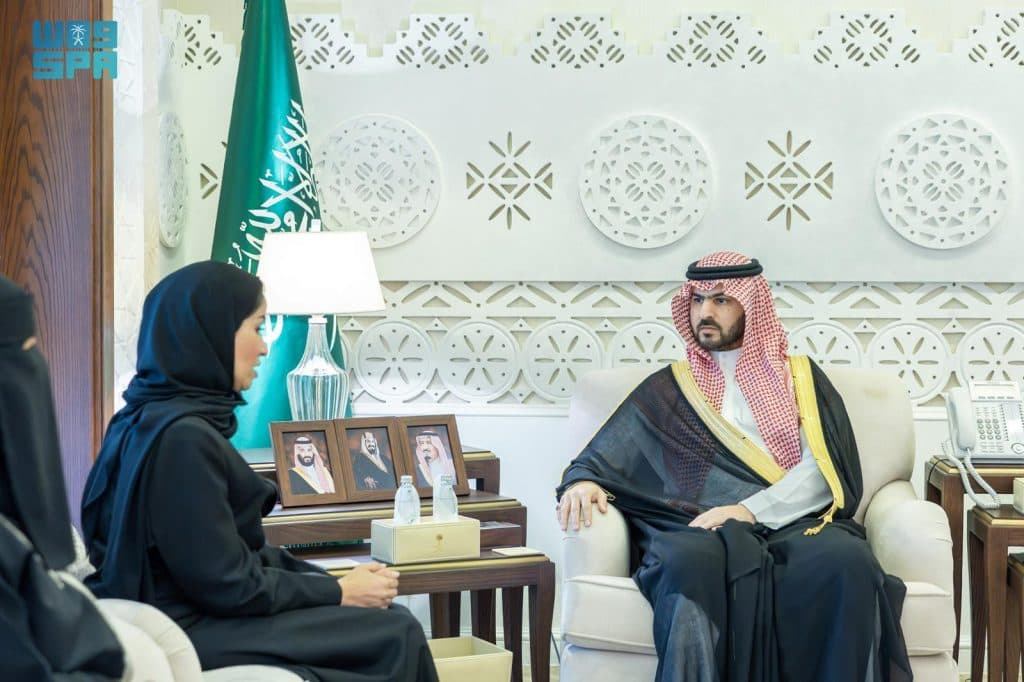 اطّلع على نتائج جائزة “منافس” 2025.. نائب أمير الشرقية يستقبل مدير التعليم بالمنطقة