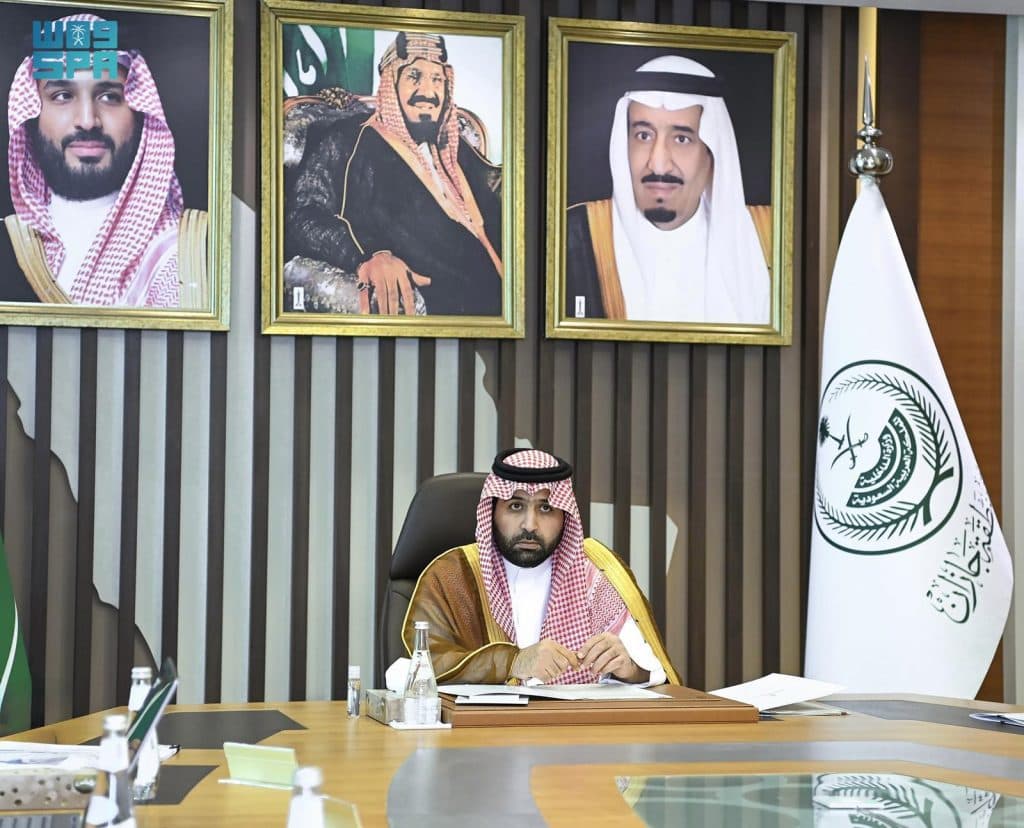 أمير جازان يتابع سير العمل في مشروع مطار جازان الدولي الجديد
