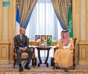 وزير الخارجية يستقبل وزير خارجية فرنسا